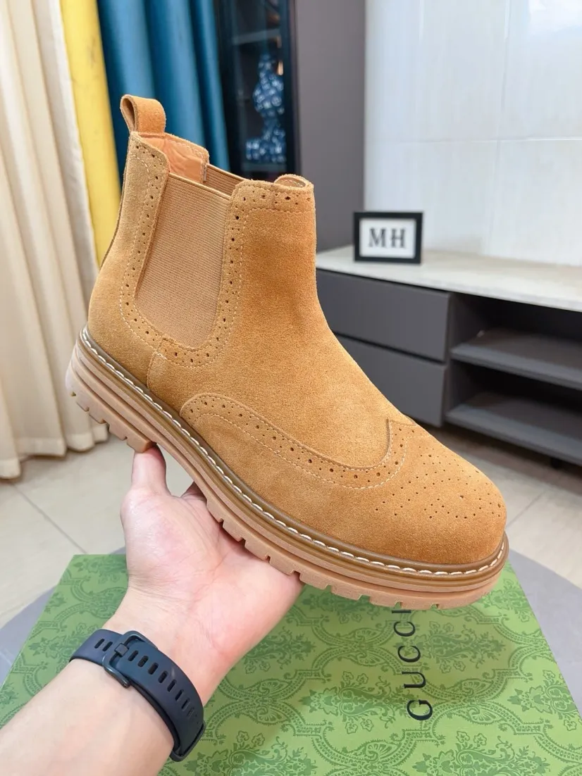 Men's shoes 💰540🌸🌸 (GUCCI) [cow lining plus velvet optional] [can be made without standard] New product Martin boots imported from Canada with full top layer high mercerized frosted fabric, punched using 3D digital technology, high-end and classy, ​​versatile to wear, full of three-dimensionality, close pictures will make you obsessed with the leather. You can't extricate yourself ~ the best on the market.          Fabric: Cowhide/Embossed Lining: Cowhide.          Please make a note when placing an order, sizes: 38-44 (37, 45, 46 can be customized and cannot be returned or exchanged) 5 colors available; black, gray, khaki, coffee, and earthy yellow